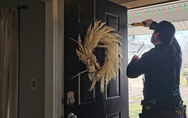 Minneapolis Door Repair Near you