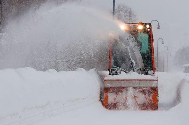 Driveway snow clearing in Minneapolis