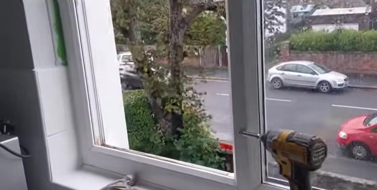 How to Fix Drafty Windows Before Winter