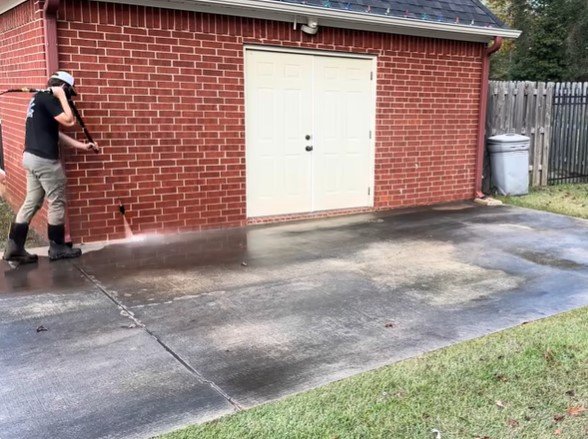 pressure washing in Minneapolis