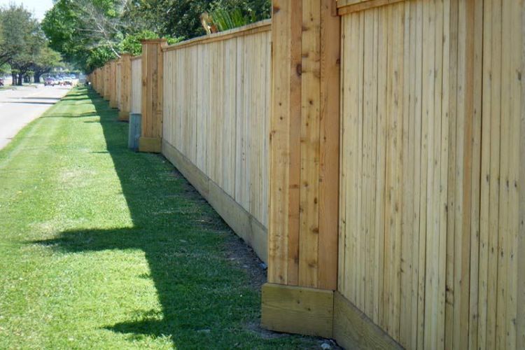 damaged fence repair Minneapolis